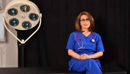 Afgan tabip Zakira Hekmat’a ABD Dışişleri Bakanlığı’ndan ödül