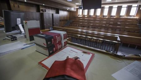 KPSS sorularını sızdırmakla suçlanan sanık gazete ilanıyla aranıyor