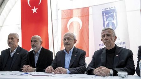 Mansur Yavaş: Genel Liderimiz Sayın Kemal Kılıçdaroğlu ile birlikte deremden etkilenen esnafımızın yanında olmaya devam ediyoruz