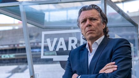 Beşiktaş’ın getirdiği yabancı hakem Urs Meier, derbinin tartışmalı durumları için ne dedi?