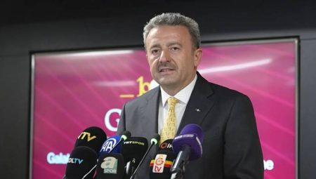 İbrahim Hatipoğlu’ndan sert hakem yansısı: İngilizce bilmiyordu, VAR kayıtlarını sabırsızlıkla bekliyorum