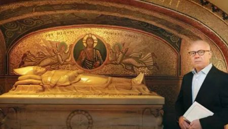 Ertuğrul Özkök: Mütevazı Papa için hangi mumyacılar Vatikan’a çağrıldı?