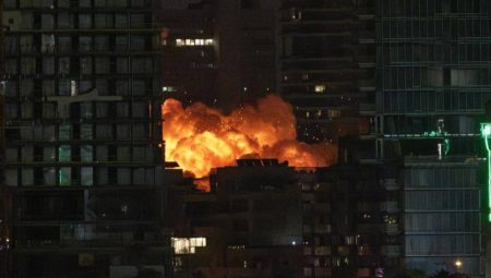 İran’dan İsrail’e atılan füzelerden kimileri Tel Aviv ve etrafına isabet etti: 25 ağır yaralı