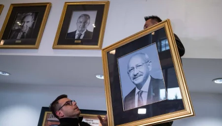 Ertuğrul Özkök: Kurultayda 276 oy farkla kaybetmişti, kamuoyu anketinde hezimete uğradı