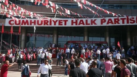 262 edebiyatçıdan ‘mutlak butlan’ kararına karşı ortak bildiri: Hukukun gücünü değil, güçlünün hukukunu savunan köhne anlayışı reddediyoruz!