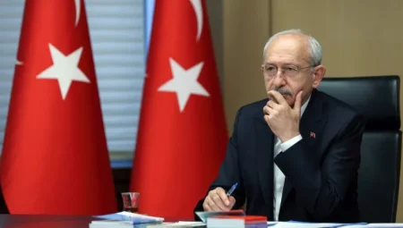 Ertuğrul Özkök: “Bay Kemal” yalnızca o gazeteciyi aramış ve bakın hangi cümleye takılmış?